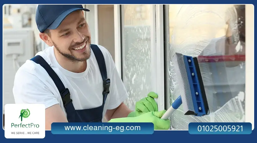 تنظيف زجاج الشركات اجعل نوافذ شركتك تلمع كالبريق